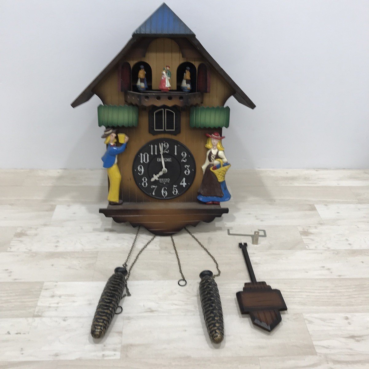 ジャンク品 SEIKO QUARTZ BIRDIE 鳩時計 ウィーンの森の物語[C8835]