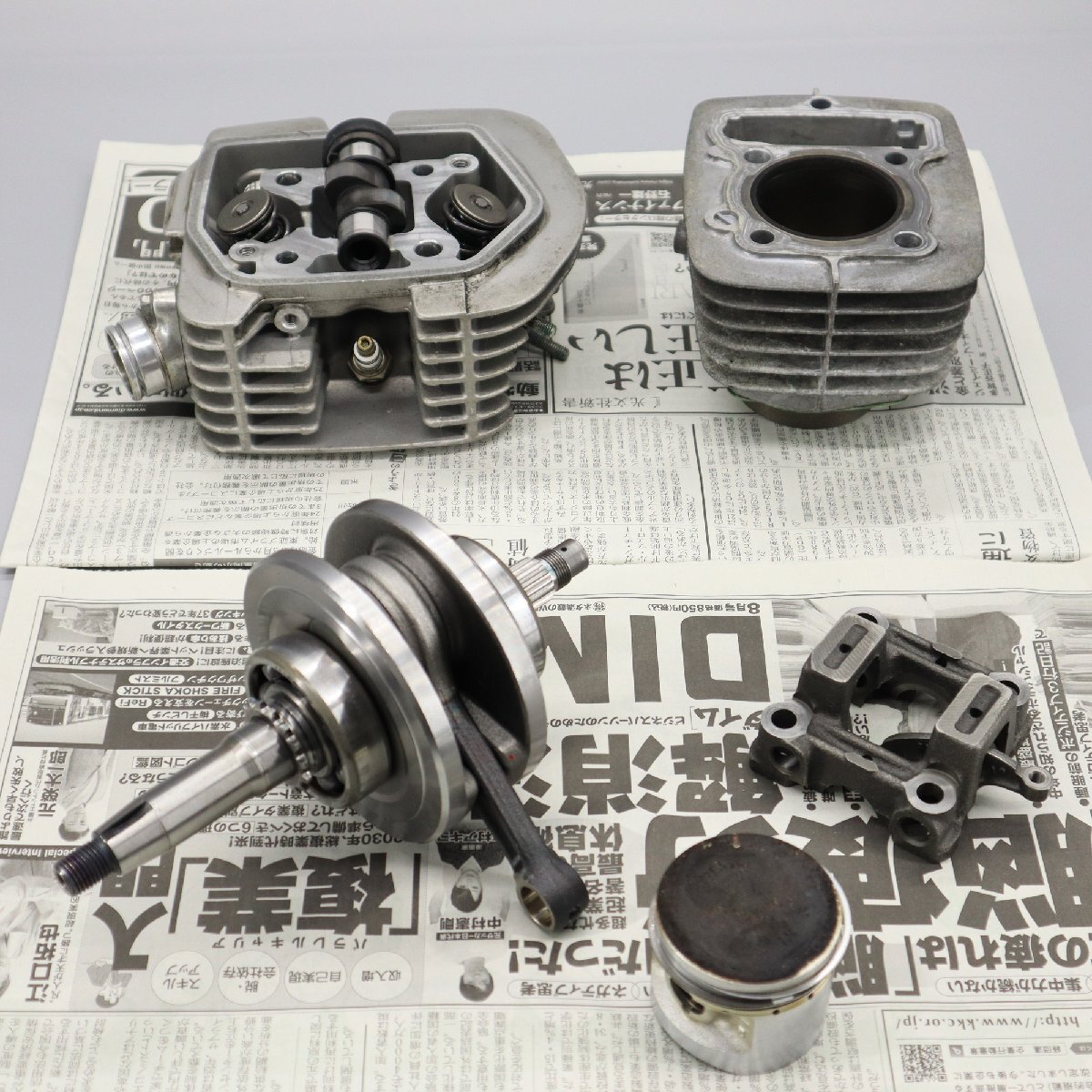 ホンダ APE エイプ100 純正 エンジン部品 まとめて ※未チェック／ジャンク品 (ヘッド シリンダー クランク 等)　241002TT0035