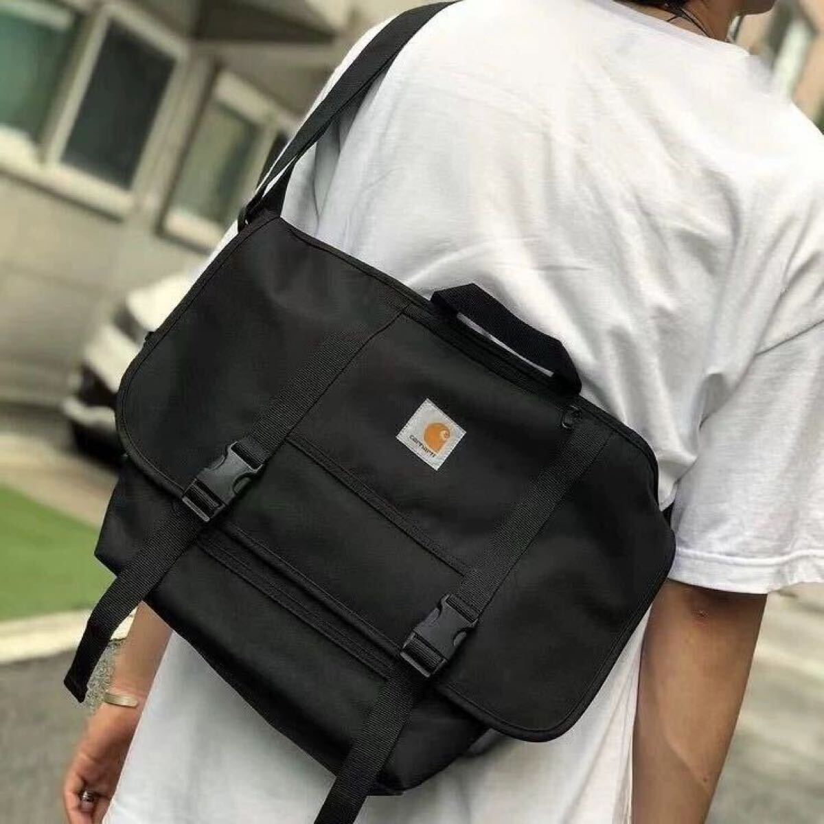 Carhartt カーハート ショルダーバッグ メッセンジャーバッグ 大 Carhartt カーハート ショルダーバッグ メッセンジャーバッグ 大