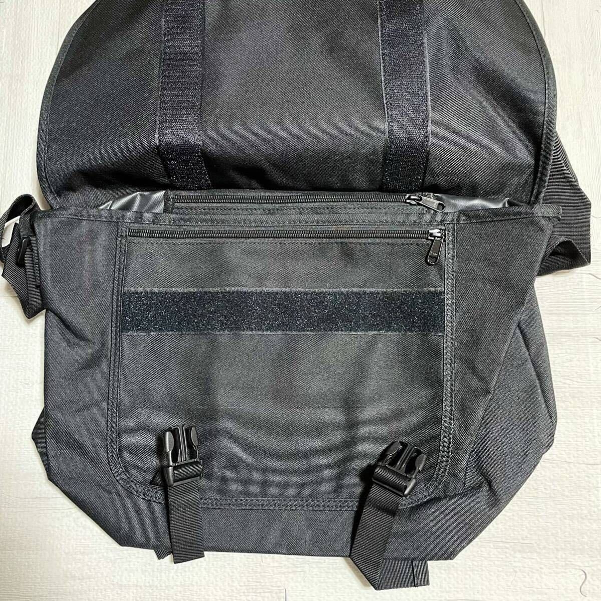 Carhartt カーハート ショルダーバッグ メッセンジャーバッグ 大 Carhartt カーハート ショルダーバッグ メッセンジャーバッグ 大