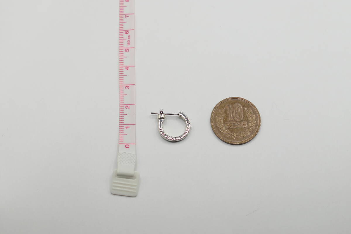 新品　未使用　ライオンハート　合成ダイヤ　ロゴ　フープ　ピアス　クロッシング
