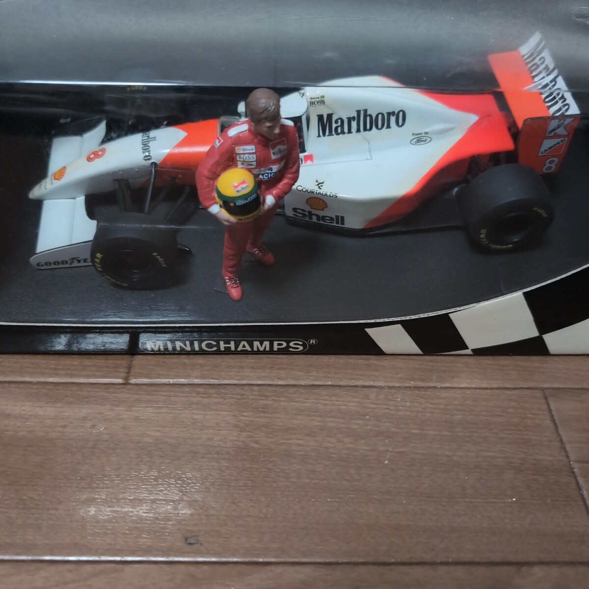タバコ仕様 1/18 マクラーレン フォード MP4/8 セナ1993 タバコ仕様 1/18 マクラーレン フォード MP4/8 セナ1993
