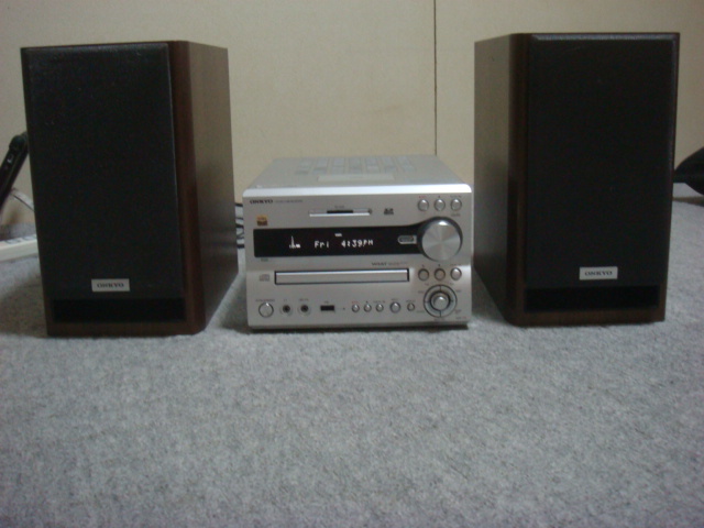 オンキョー　X-NFR7TX ミニコンポ　中古　ほぼ正常　ジャンクです