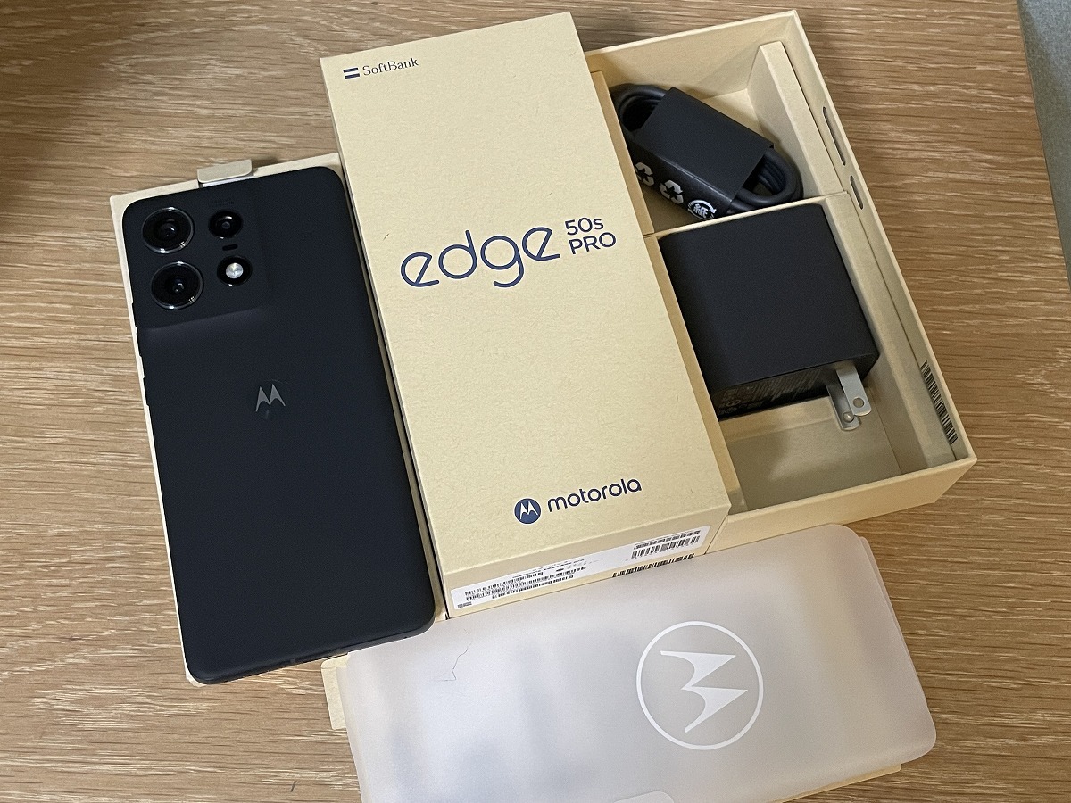 未使用 motorola edge 50s pro 8GB/256GB ブラックビューティー