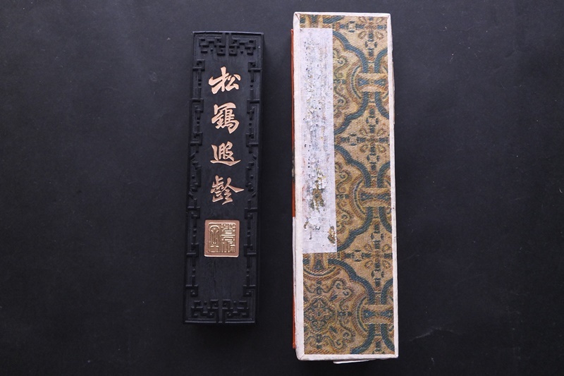 古墨 唐物 中国墨 徽州老胡開文製 松鶴遐齢 61g 書画 古墨 唐物 中国墨 徽州老胡開文製 松鶴遐齢 61g 書画
