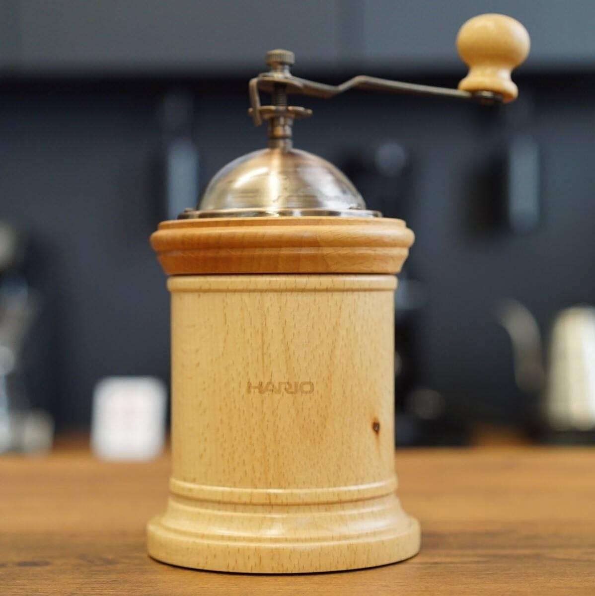 HARIO 温かみのあるウッドデザイン ハリオ 手挽き コーヒーミル コラム グラインダー 可愛い セラミック臼 インテリア プレゼント