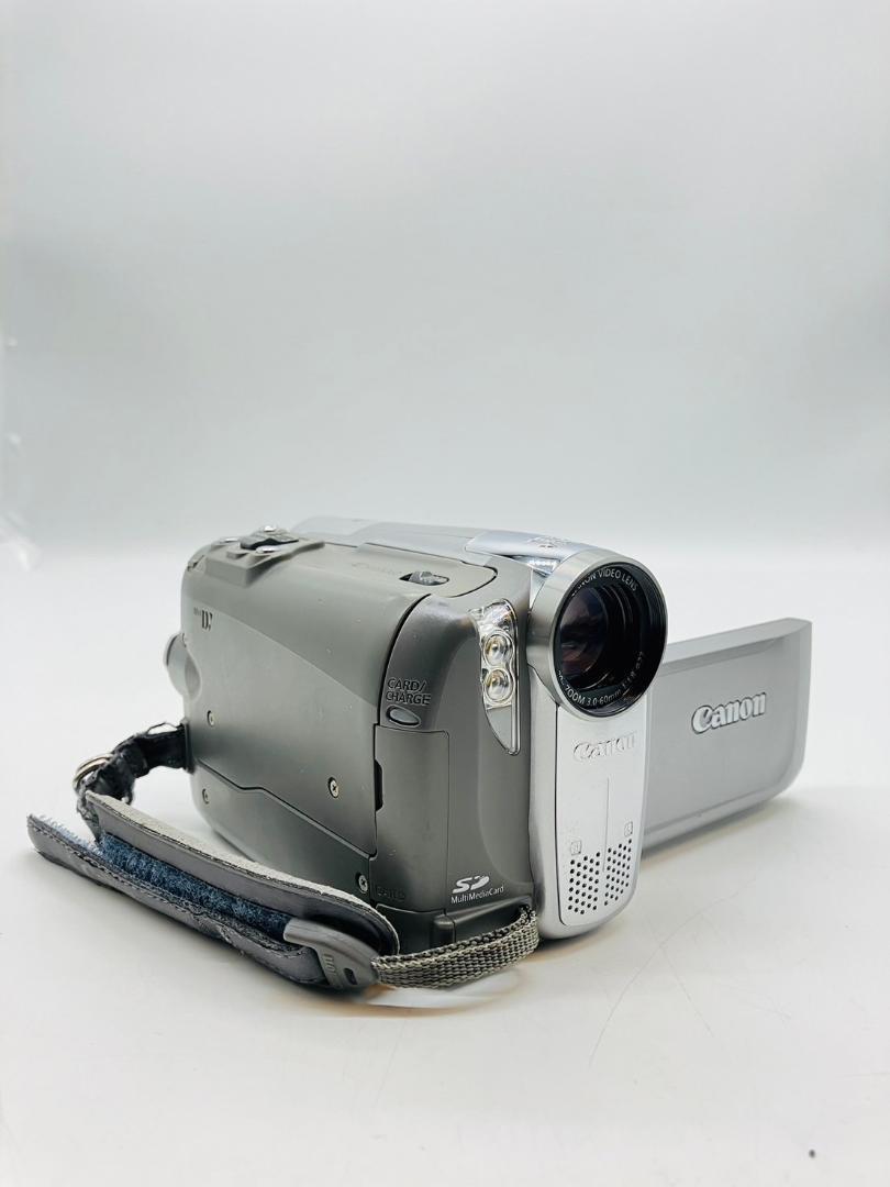 極美品　デジタルビデオカメラ Canon FV M300 動作品