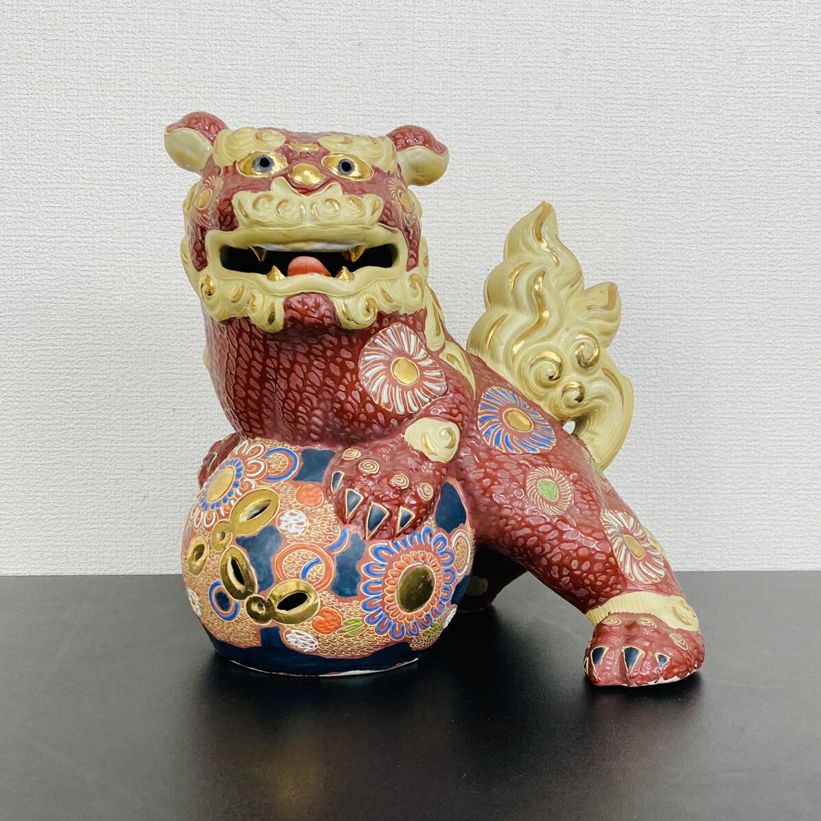 九谷焼 玉乗り獅子 赤獅子 縁起物 魔除け 金彩 色絵 陶器 置物 九谷焼 玉乗り獅子 赤獅子 縁起物 魔除け 金彩 色絵 陶器 置物