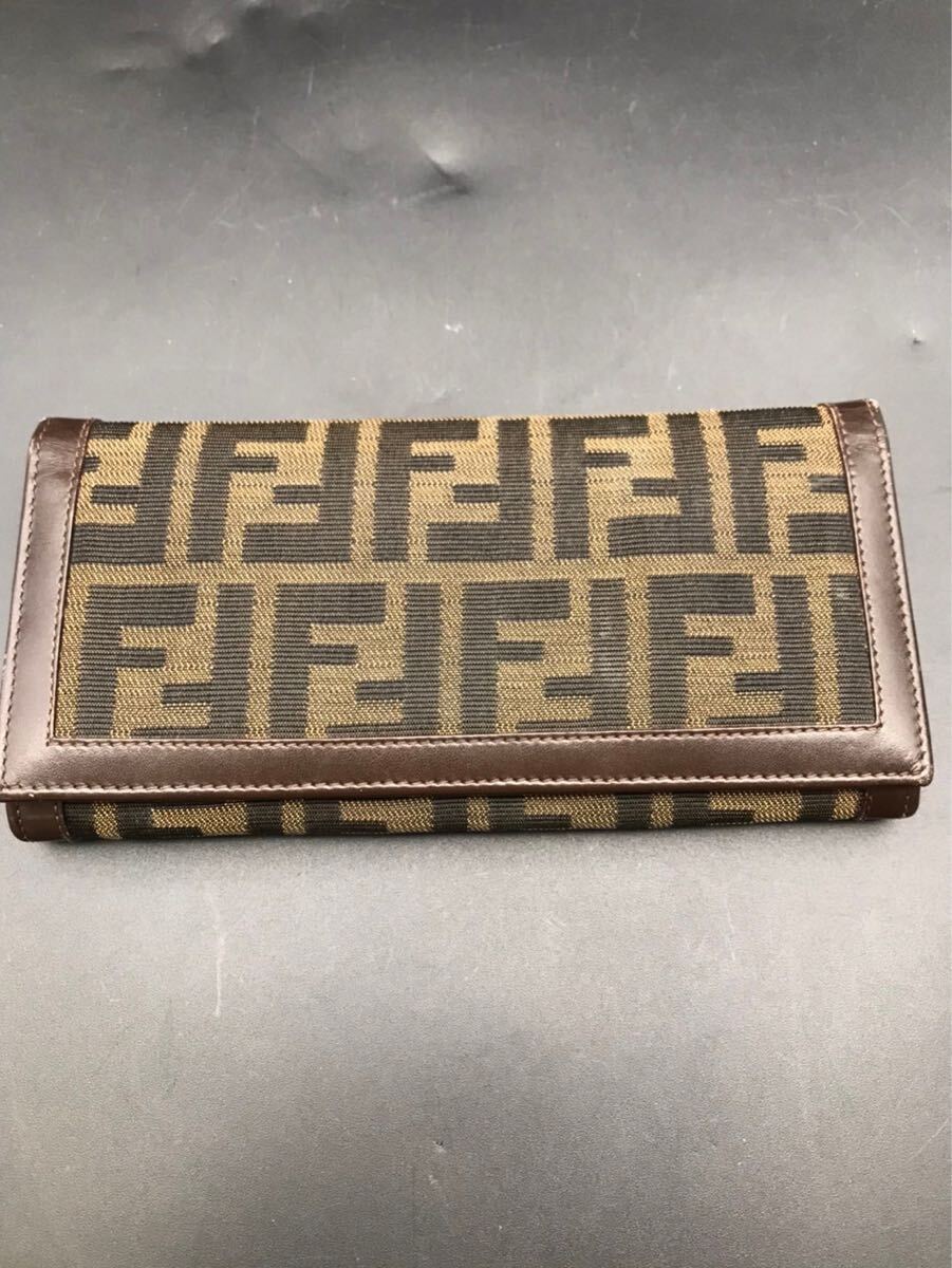 北山 9月 No.131 FENDI フェンディ 2251.30851.099 長財布 ズッカ柄 レザー ブラウン レディース 