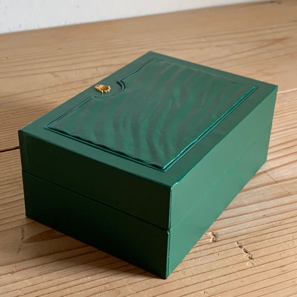 ロレックスの付属品 歴代の箱を一挙紹介! | 腕時計総合情報 ロレックスの付属品 歴代の箱を一挙紹介! | 腕時計総合情報