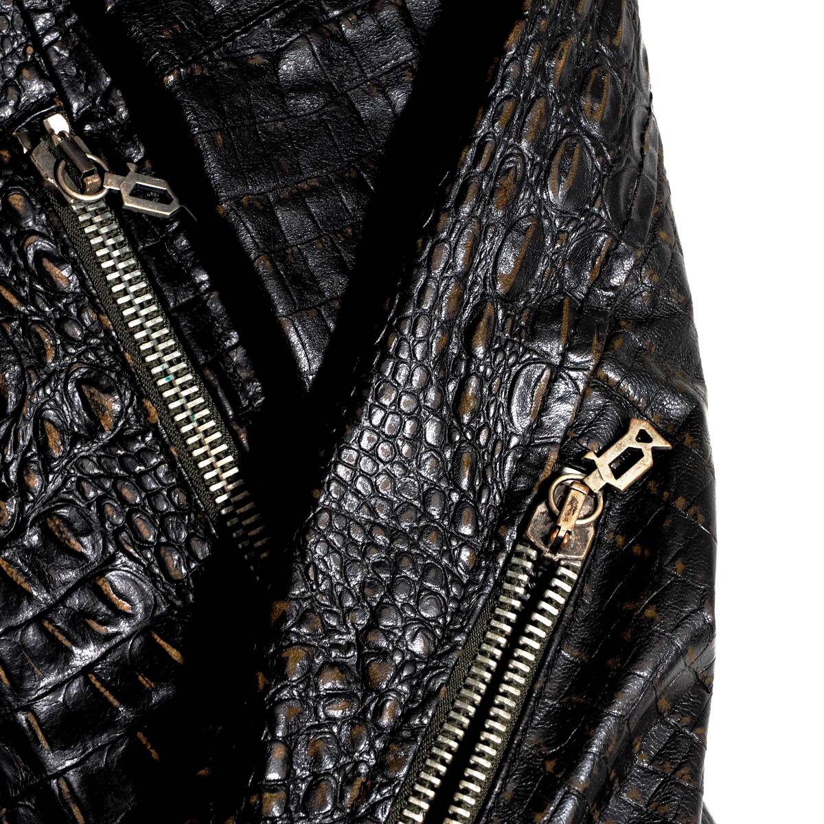 贅の極み MADE IN ITALY「john galliano/ジョンガリアーノ」圧巻 贅の極み MADE IN ITALY「john galliano/ジョンガリアーノ」圧巻