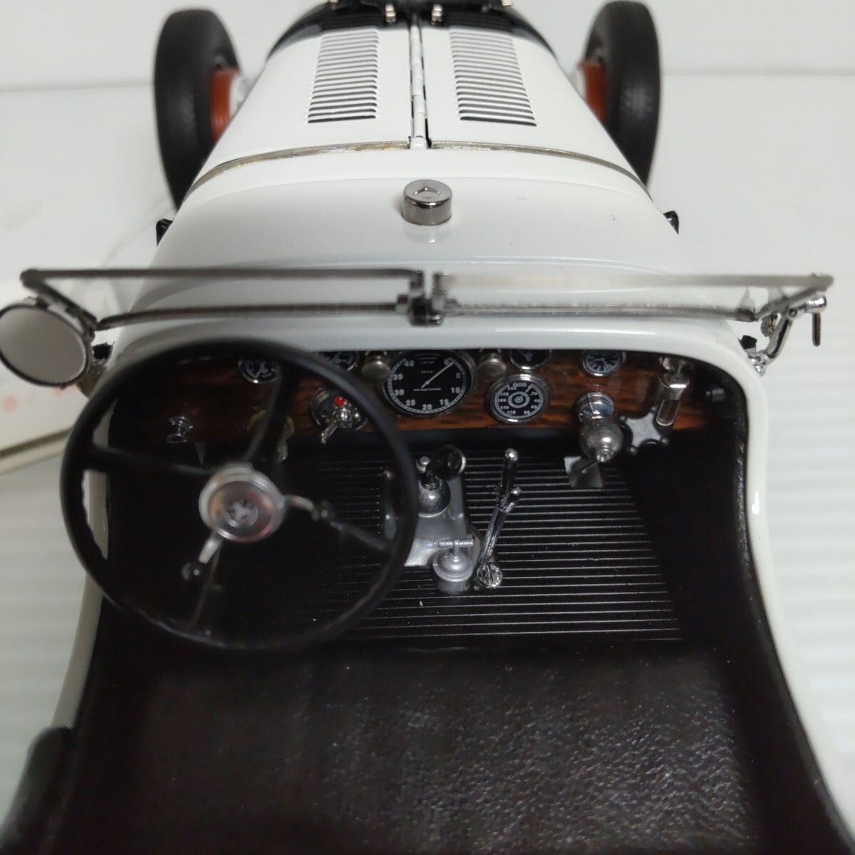 CMC 1/18 メルセデスベンツMercedes−Benz SSKL, 1931 Grober CMC 1/18 メルセデスベンツMercedes−Benz SSKL, 1931 Grober