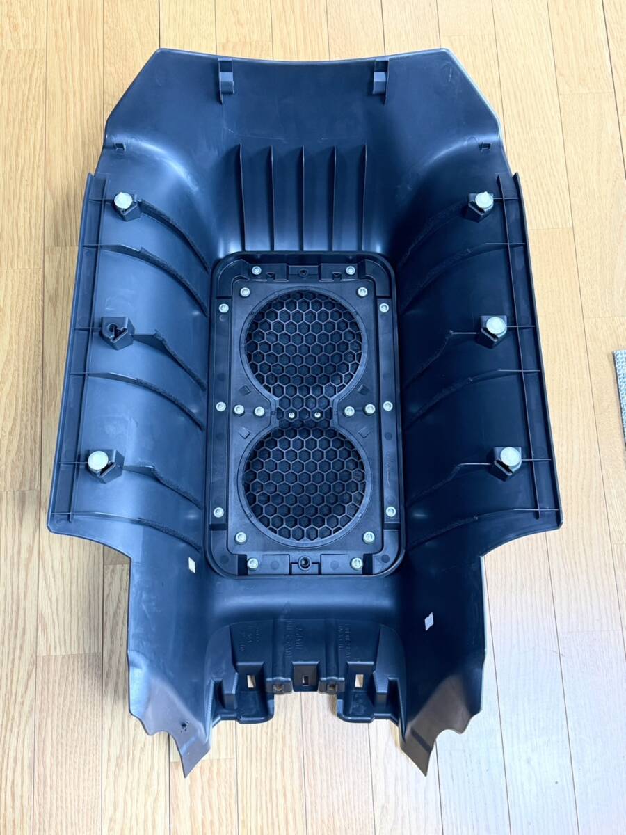 即決 日産 NISSAN R35 GTR 前期 GT-R 純正 79922 JF20A 79923 即決 日産 NISSAN R35 GTR 前期 GT-R 純正 79922 JF20A 79923
