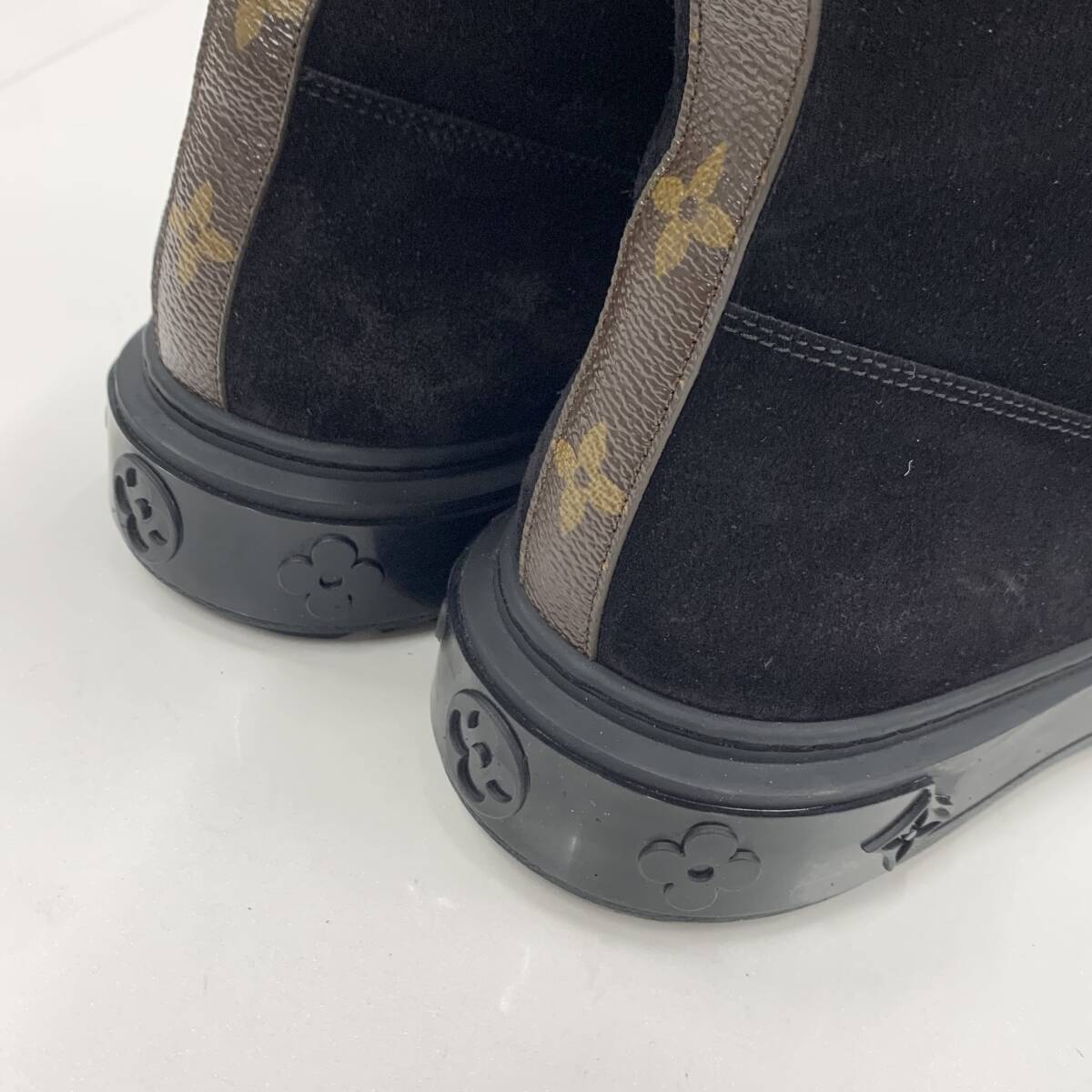 M10515 ヴィトン ブリージーライン スエード モノグラム LVロゴ M10515 ヴィトン ブリージーライン スエード モノグラム LVロゴ