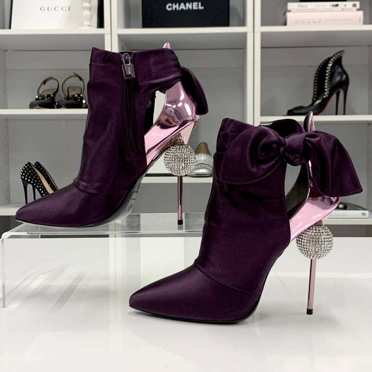 M10704 ロジェヴィヴィエ サテン レザ－ ミラーボール リボン ラインストーン ショートブーツ パープル_画像2