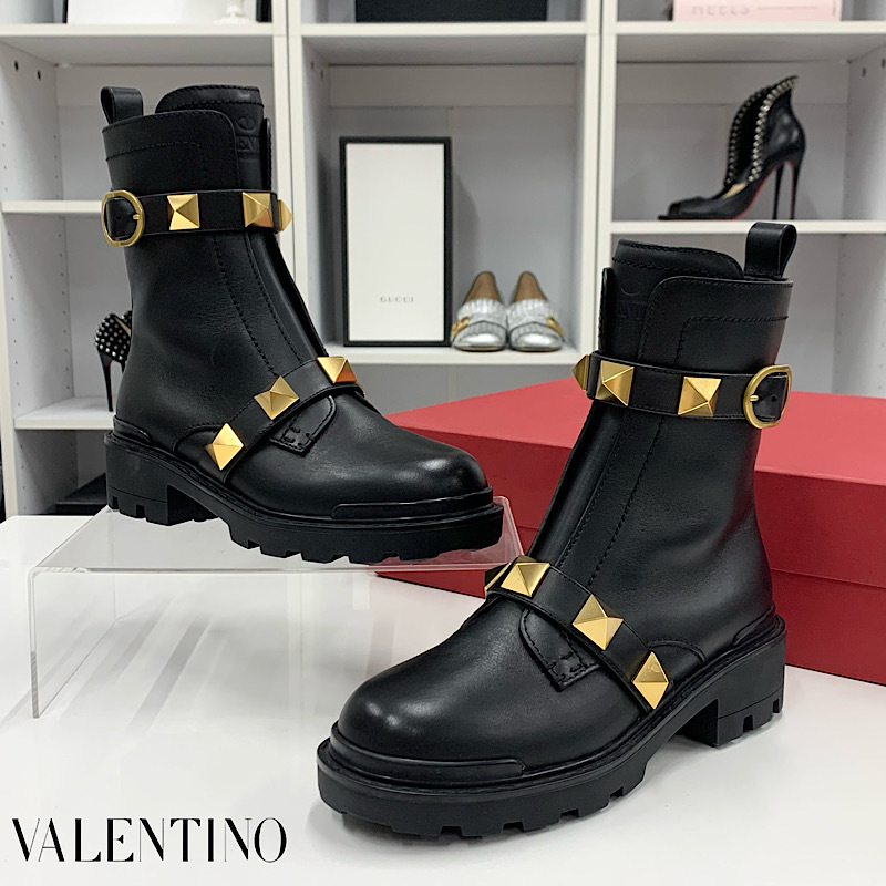 VALENTINO■ヴァレンティノ スタッズ レザー ショートブーツ ヴァレンティノ レザー ローマンスタッズ ベルト ショートブーツ