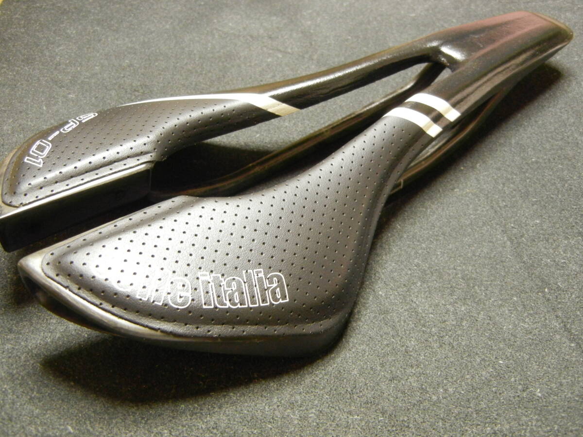 Selle Italia SP-01 TEKNO SUPER FLOW サドル CARBON カーボン Selle Italia SP-01 TEKNO SUPER FLOW サドル CARBON カーボン