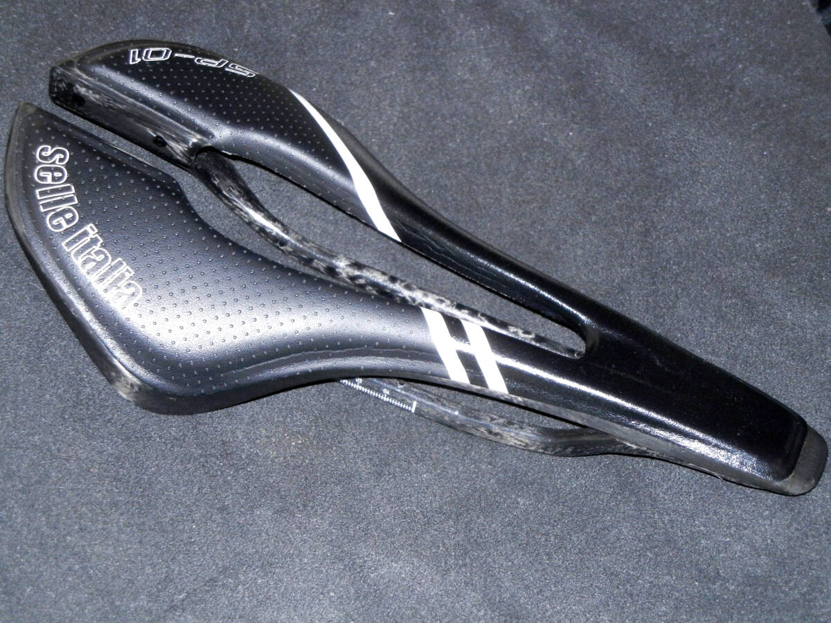 Selle Italia SP-01 TEKNO SUPER FLOW サドル CARBON カーボン Selle Italia SP-01 TEKNO SUPER FLOW サドル CARBON カーボン