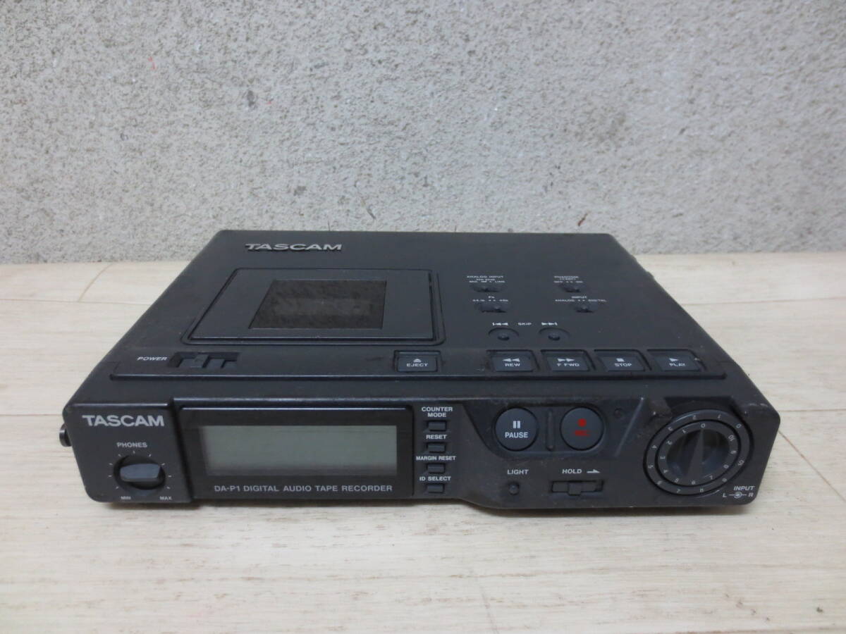 TASCAM プロ用ポータブルDAT レコーダー DA-P1 ジャンク 