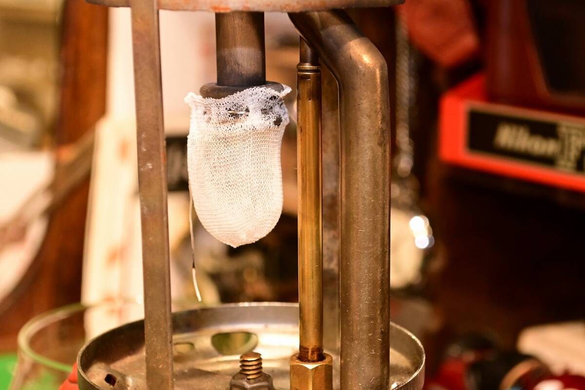 【ビンテージ・アウトドア・キャンプ用品】1971年11月製造 コールマン 200A ガソリンランタン 点火確認済 軽整備済_画像5