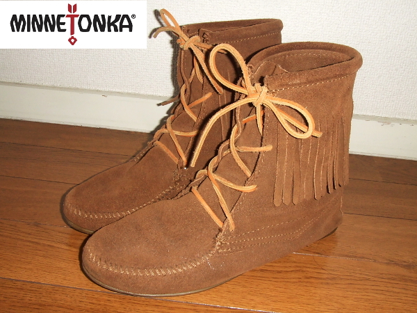 25cm★ミネトンカMINNETONKA★フリンジ スウェード ブーツ　茶ブラウンTramper Ankle Hi Boot428アンクル丈レースアップ レザーus8 24.5cm