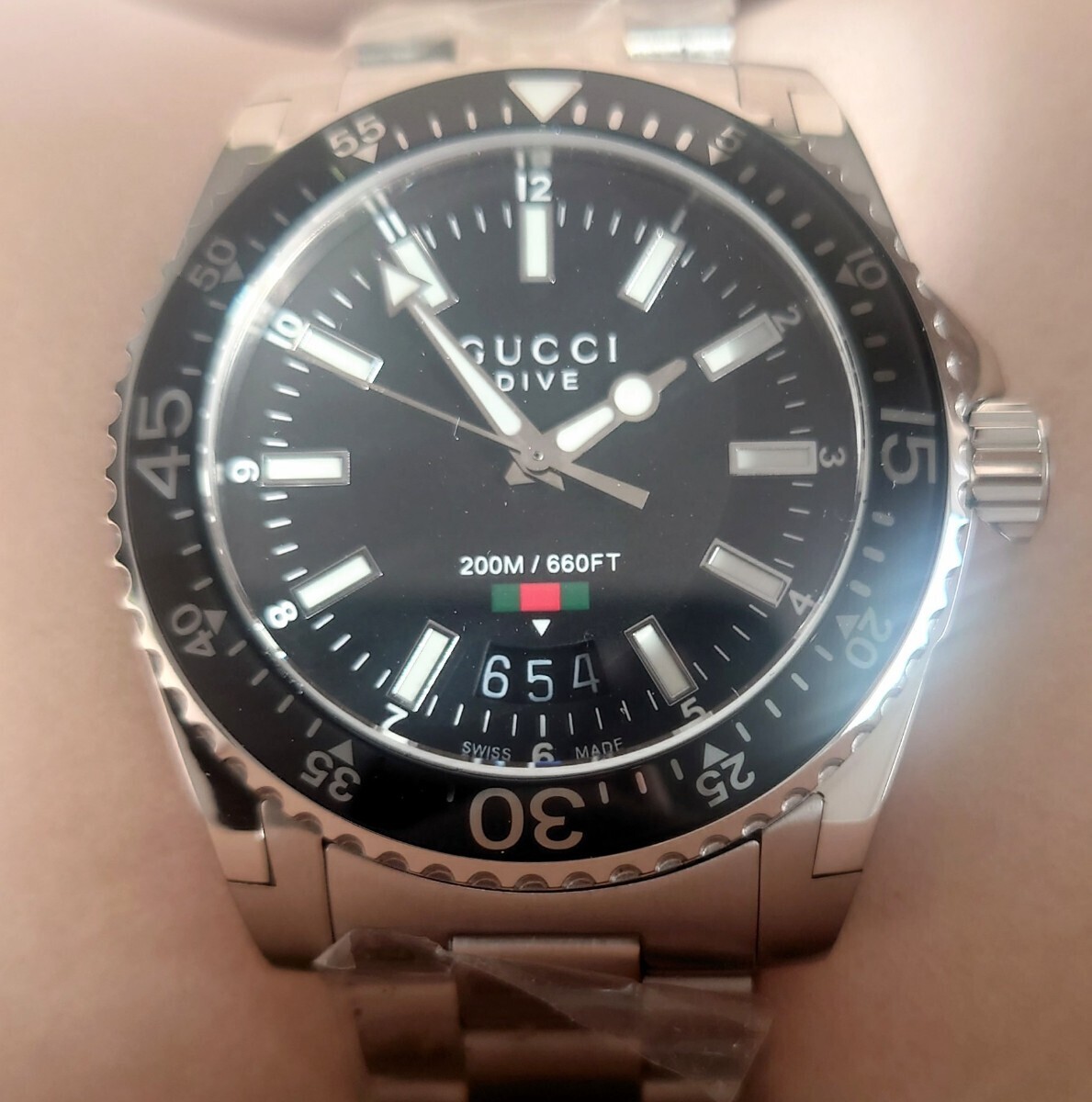 新品未使用 グッチ GUCCI ダイブ ブラック メンズ 腕時計 YA136301 