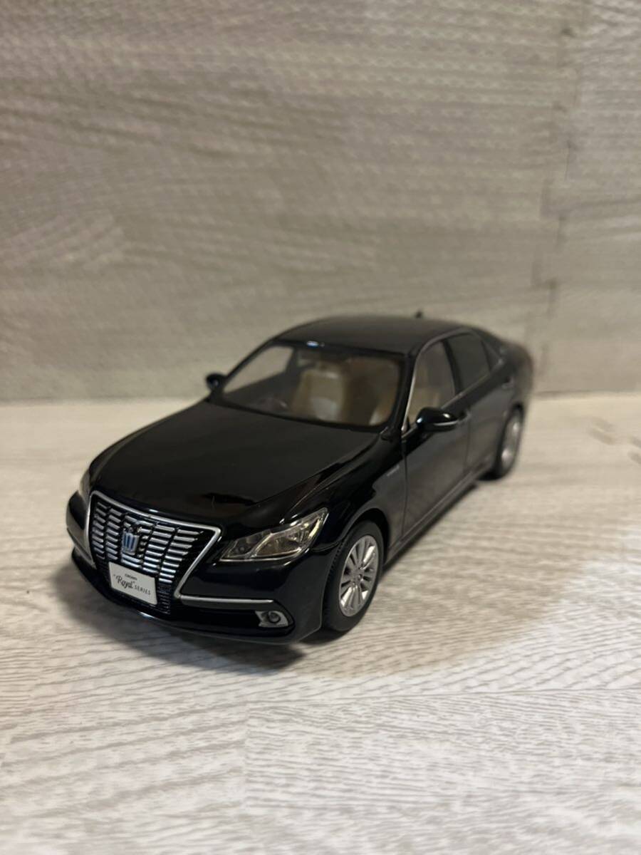 1/30 トヨタ クラウンロイヤル CROWN 前期 カラーサンプル 非売品 ミニカー　ブラック