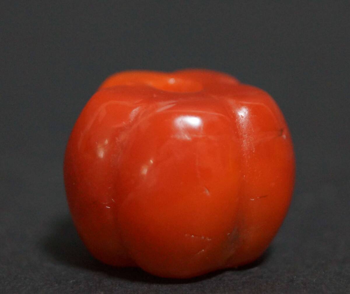 古代メノウ南紅(なんこう)瑪瑙 大粒南紅瑪瑙 アゲート瓜形根付 緒締玉 提げ物 装飾品 径20mm、総重10g☆時代物☆s61025