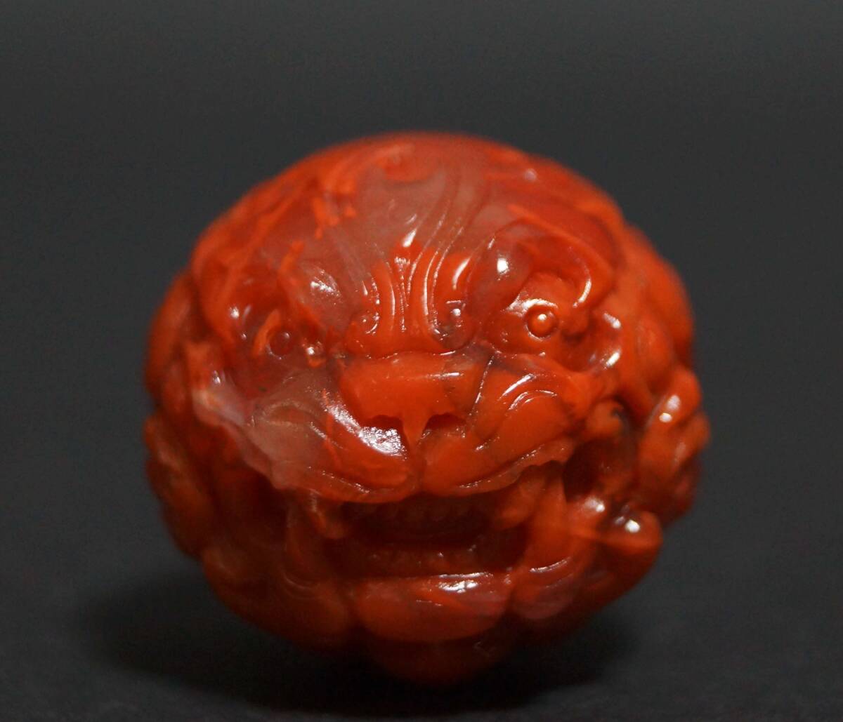 古代メノウ南紅(なんこう)瑪瑙 細工浮彫り『獅子珠』大粒南紅瑪瑙 アゲート根付 緒締玉 提げ物 装飾品 希少品 総重16ｇ☆☆6D1025