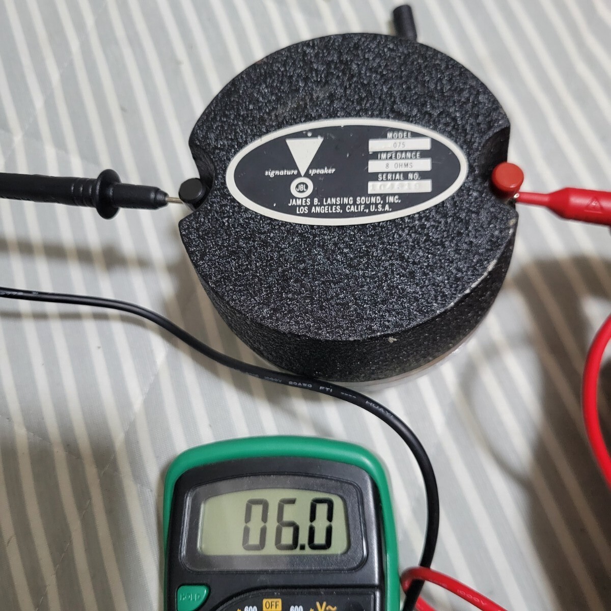 Yahoo!オークション - 即決 JBL 075 スピーカー 8Ω ペア 馬締あり Yahoo!オークション - 即決 JBL 075 スピーカー 8Ω ペア 馬締あり