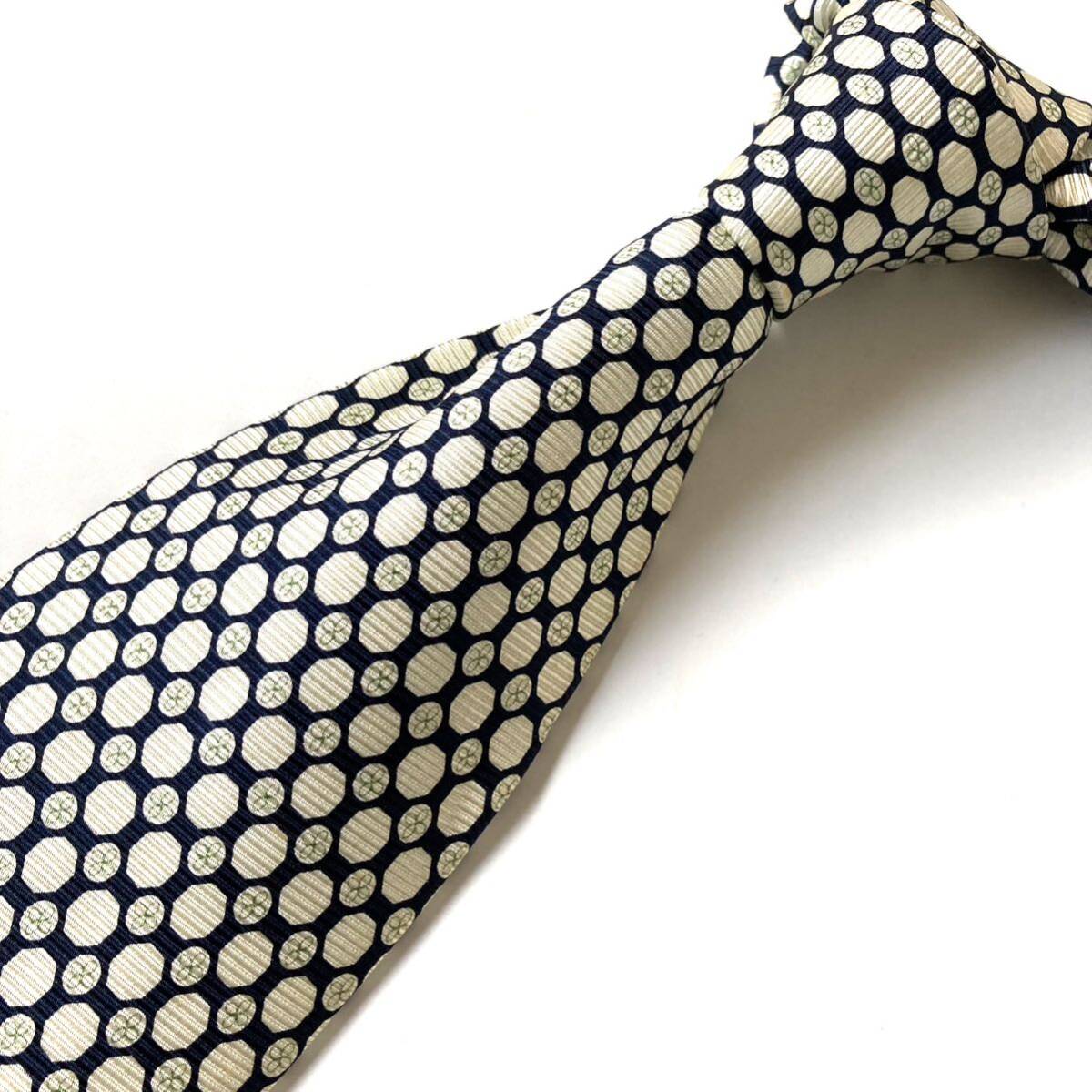 ネクタイ Knot Dimple ノットディンプル　ブランド　小紋柄　ネイビー／オフホワイト　SILK ハンドメイド　シンプル　個性的　即決_画像2
