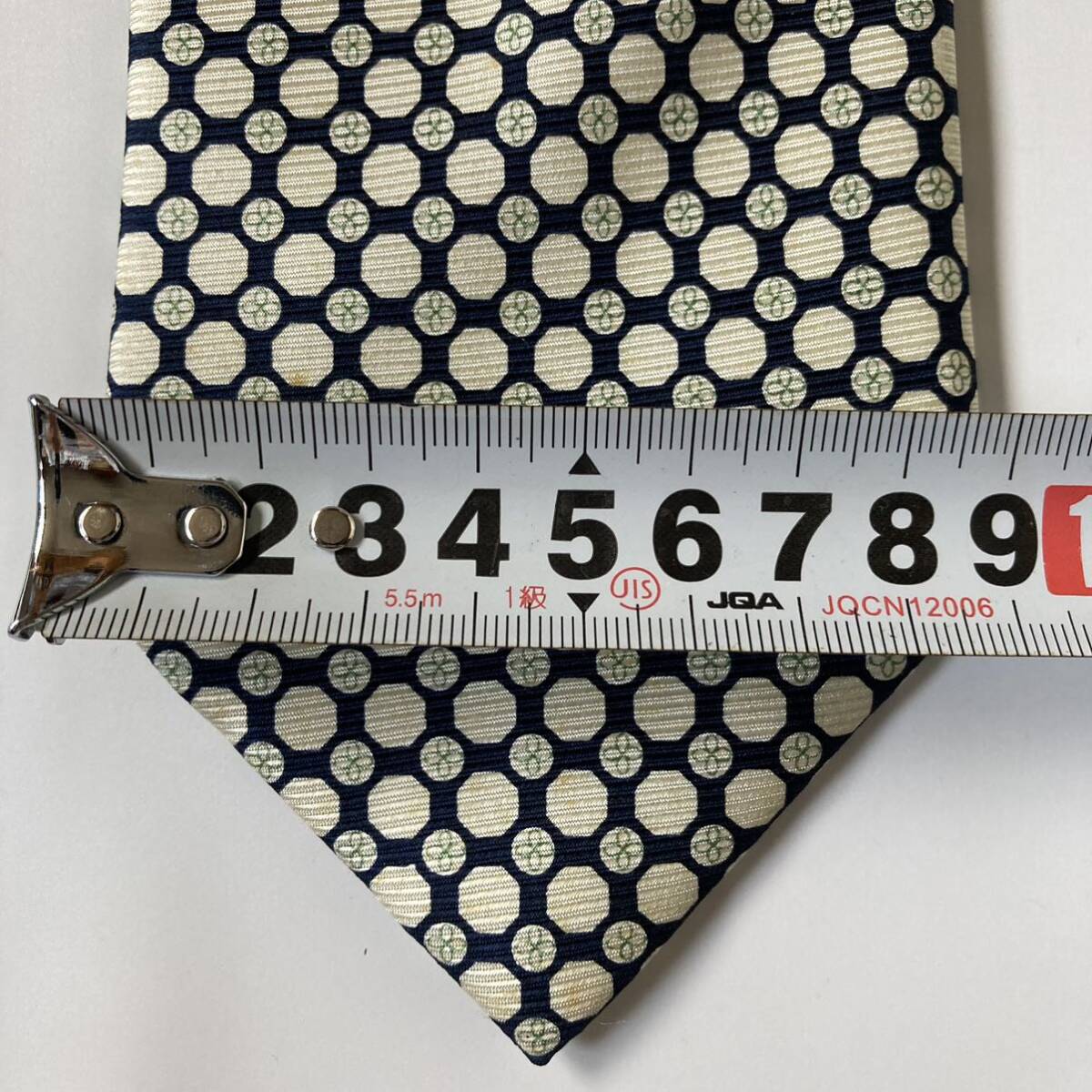 ネクタイ Knot Dimple ノットディンプル　ブランド　小紋柄　ネイビー／オフホワイト　SILK ハンドメイド　シンプル　個性的　即決_画像9