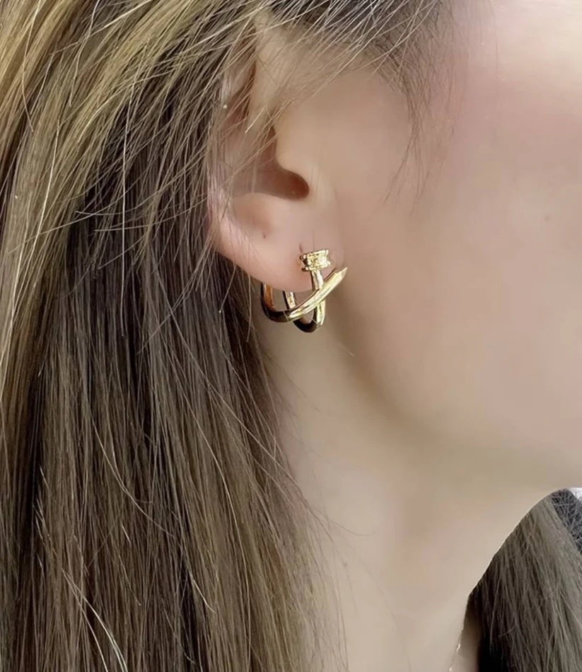 18K ピアス フープピアス リングピアス イタリアンジュエリー 釘 18K ピアス フープピアス リングピアス イタリアンジュエリー 釘