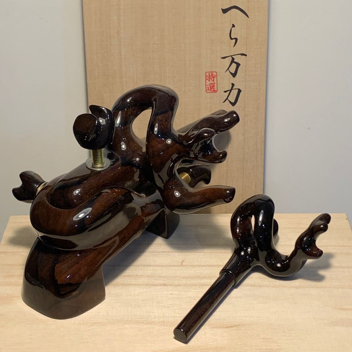 ☆黒柿☆ 天然木 大砲万力 収納袋付き 竿受あり ヘラブナ 銘木 ☆黒柿☆ 天然木 大砲万力 収納袋付き 竿受あり ヘラブナ 銘木