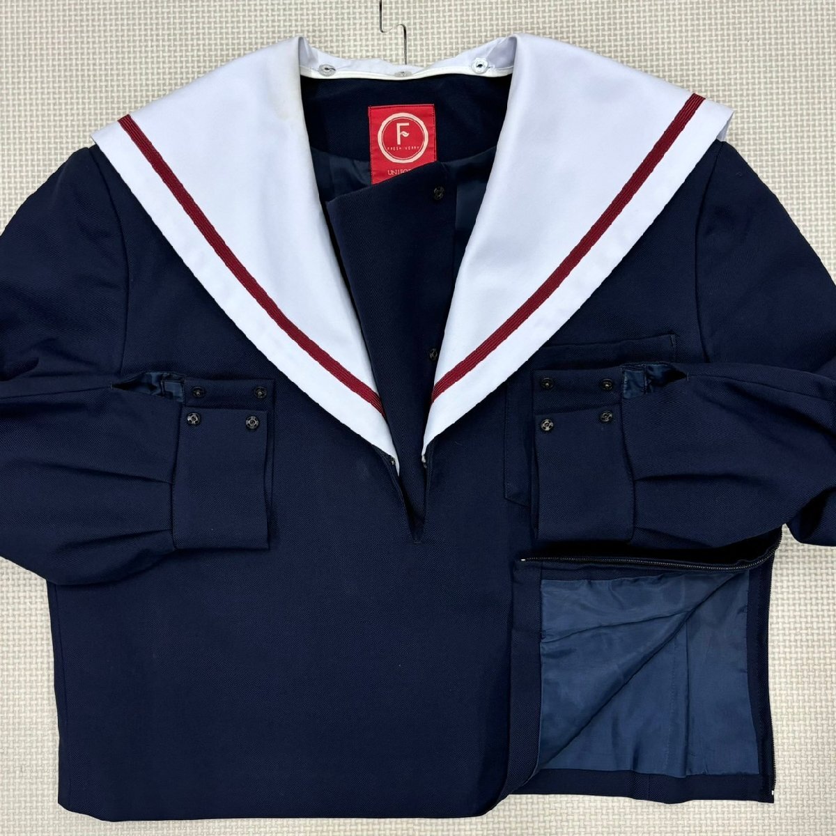 A1219/A(中古)愛知県 稲沢市立治郎丸中学校 女子制服 2点 /半袖 A1219/A(中古)愛知県 稲沢市立治郎丸中学校 女子制服 2点 /半袖