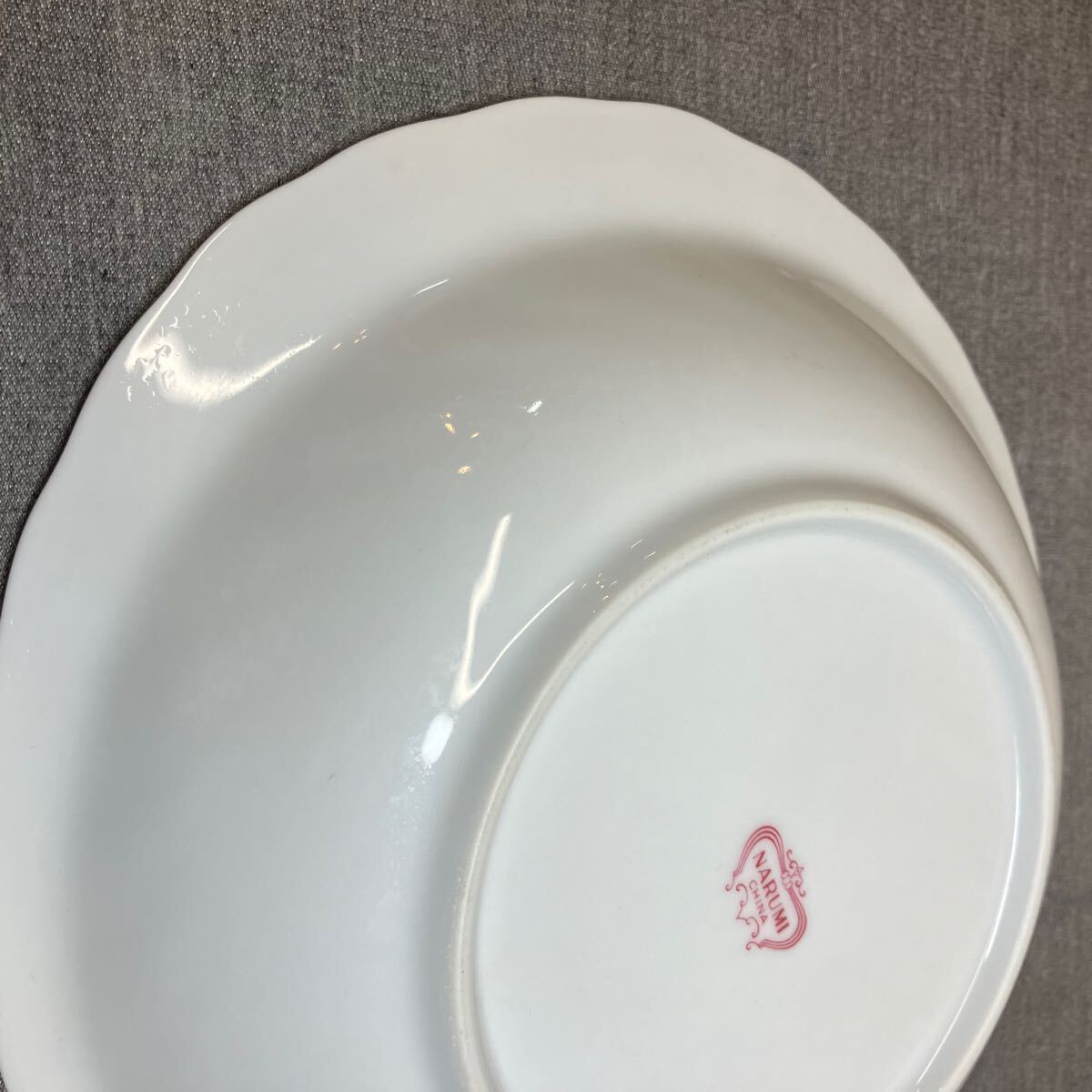 送料無料【Nそ2535】NARUMI カレー皿 花柄 盛皿 ナルミ 洋食器 送料無料【Nそ2535】NARUMI カレー皿 花柄 盛皿 ナルミ 洋食器