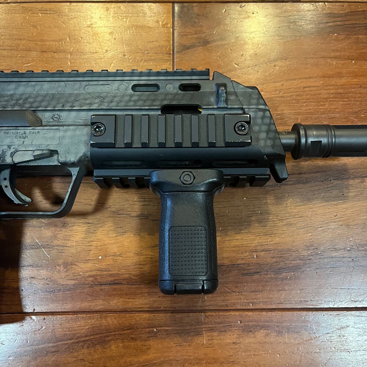 アンダーレイルカスタム】VFC/UMAREX H&K MP7A1(電動ガン アンダーレイルカスタム】VFC/UMAREX H&K MP7A1(電動ガン