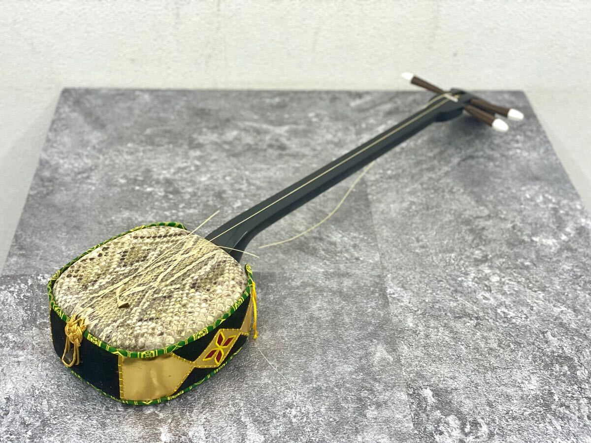 現状品□沖縄三線 沖縄三味線 三味線 蛇柄 蛇皮 ヘビ 琉球 現状品□沖縄三線 沖縄三味線 三味線 蛇柄 蛇皮 ヘビ 琉球