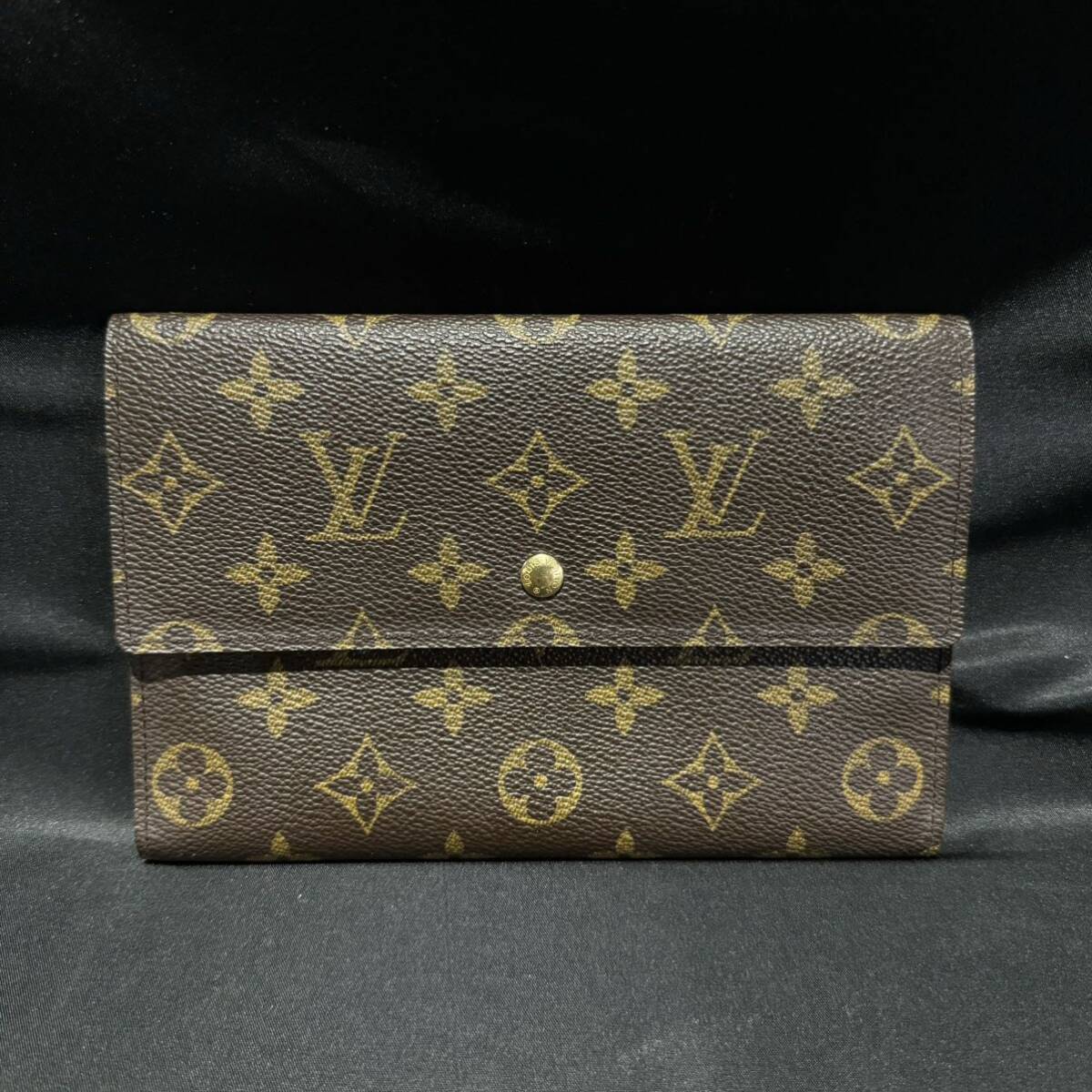 LOUIS VUITTON ルイヴィトン アジェンダポッシュ パスポートケース Louis Vuitton ブラック パスポートケース LOUIS VUITTON ルイヴィトン