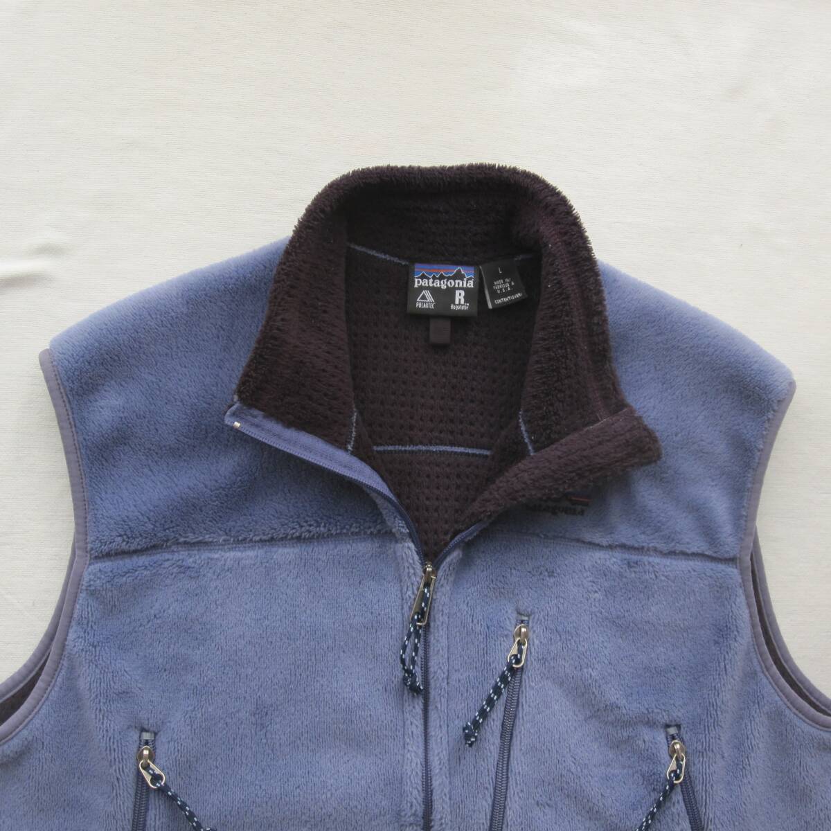 ☆'01 パタゴニア R4 ベスト (L) ジャズブルー / 刺繍タグ / USA ☆'01 パタゴニア R4 ベスト (L) ジャズブルー / 刺繍タグ / USA