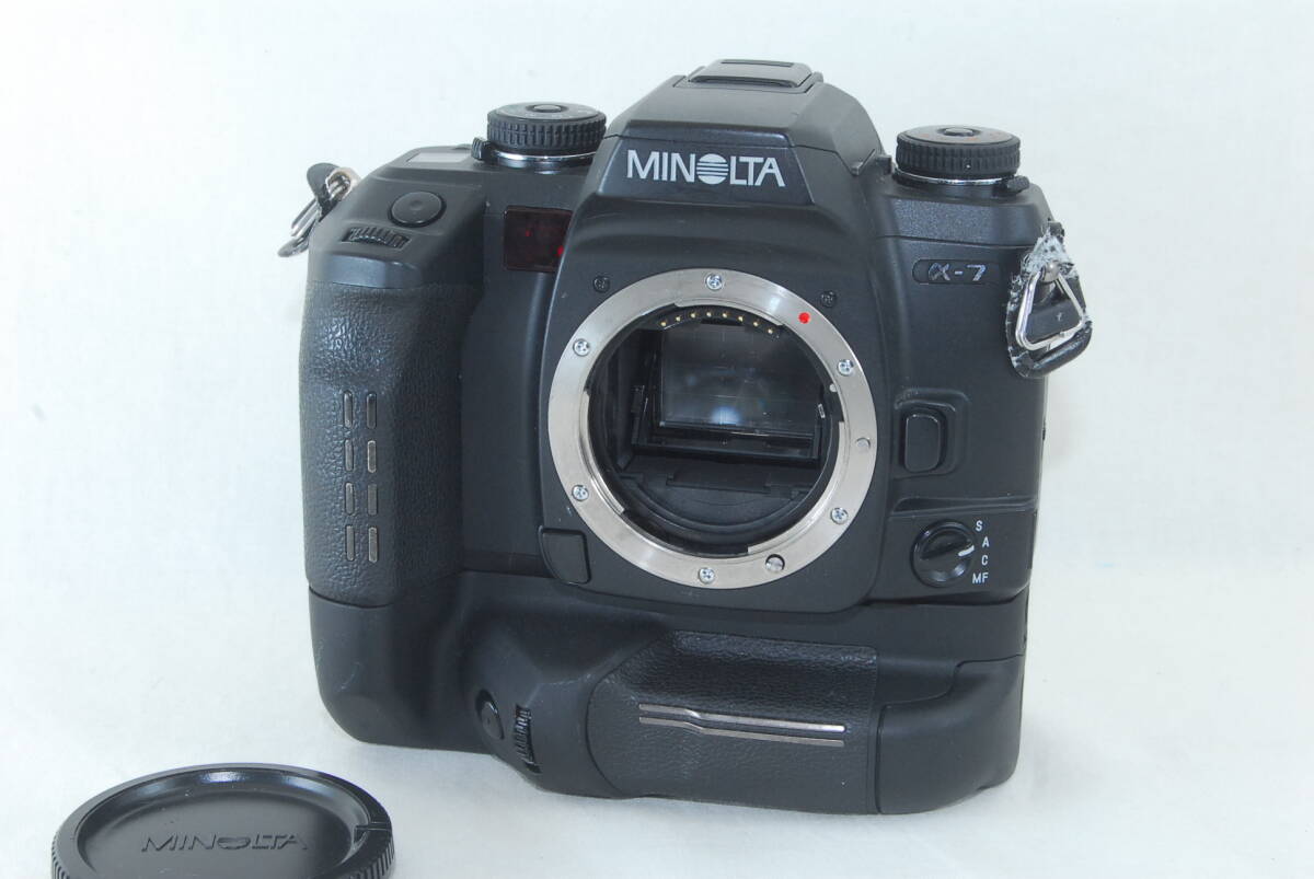 良品 MINOLTA ミノルタ α-7 ボディ VC-7 縦位置グリップセット 良品 MINOLTA ミノルタ α-7 ボディ VC-7 縦位置グリップセット