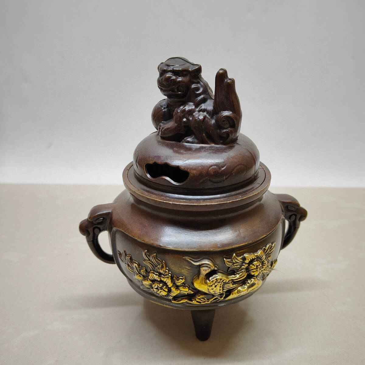 蔵友館蔵品・銅製・銀鍍・雙龍耳・三象足熏香炉】・希少珍品 蔵友館蔵品・銅製・銀鍍・雙龍耳・三象足熏香炉】・希少珍品