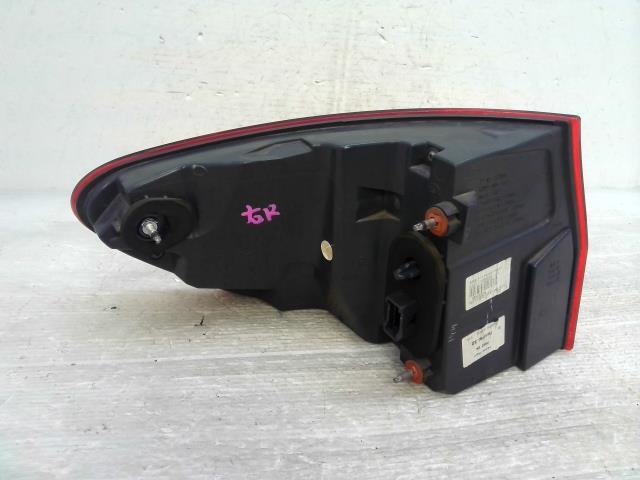 BMW 5シリーズ DBA-MT25 右 テール ランプ ライト レンズ 416 F11 523i yatsu