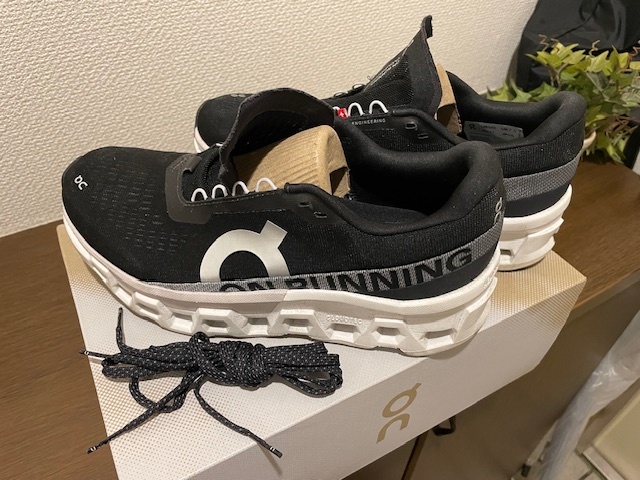 美品 正規品 箱付き ON オン Cloudmonster 2 クラウドモンスター