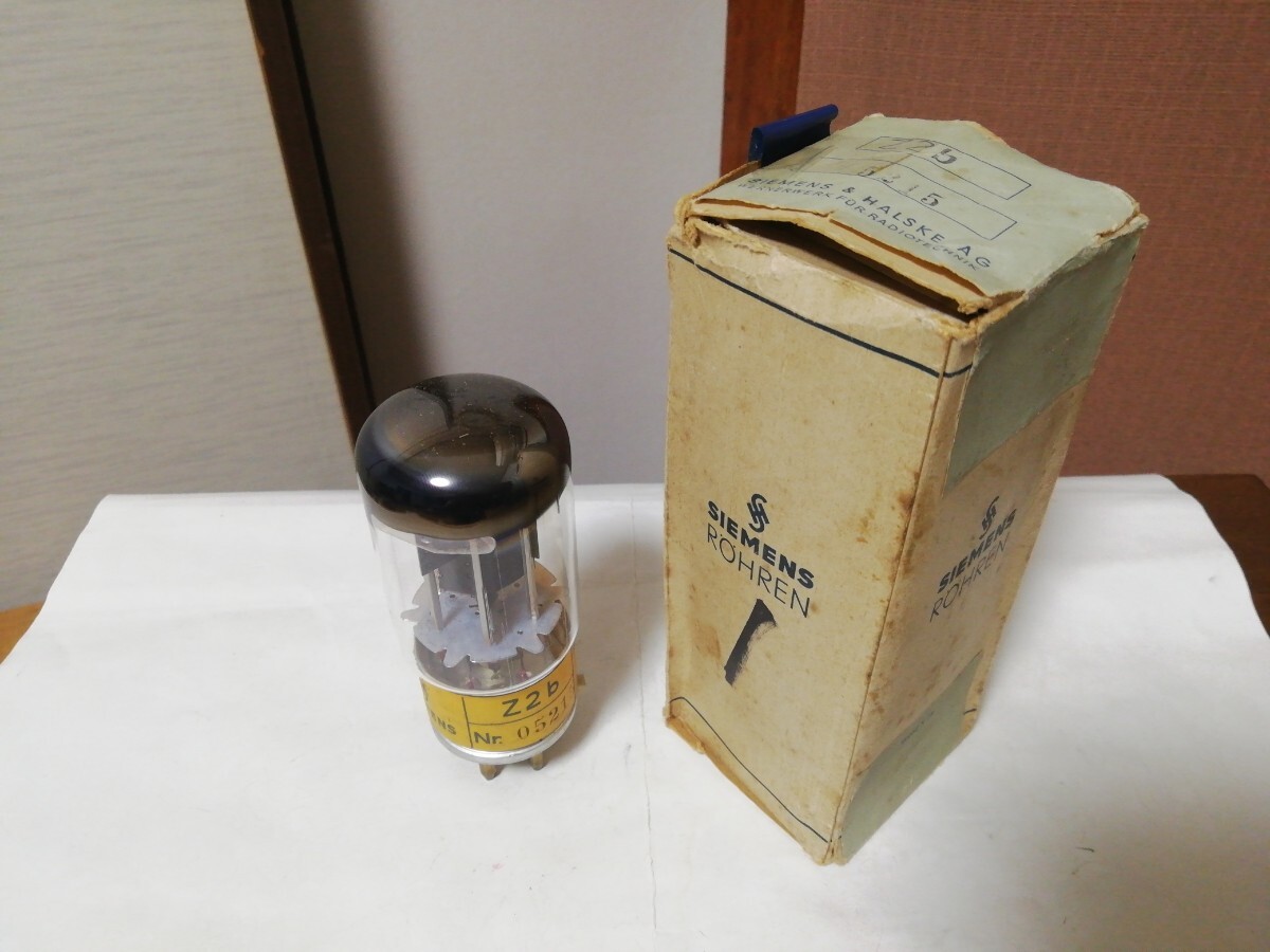 独SIEMENS Z2b 傍熱型全波整流用双二極管 1本 中古良品 元箱付