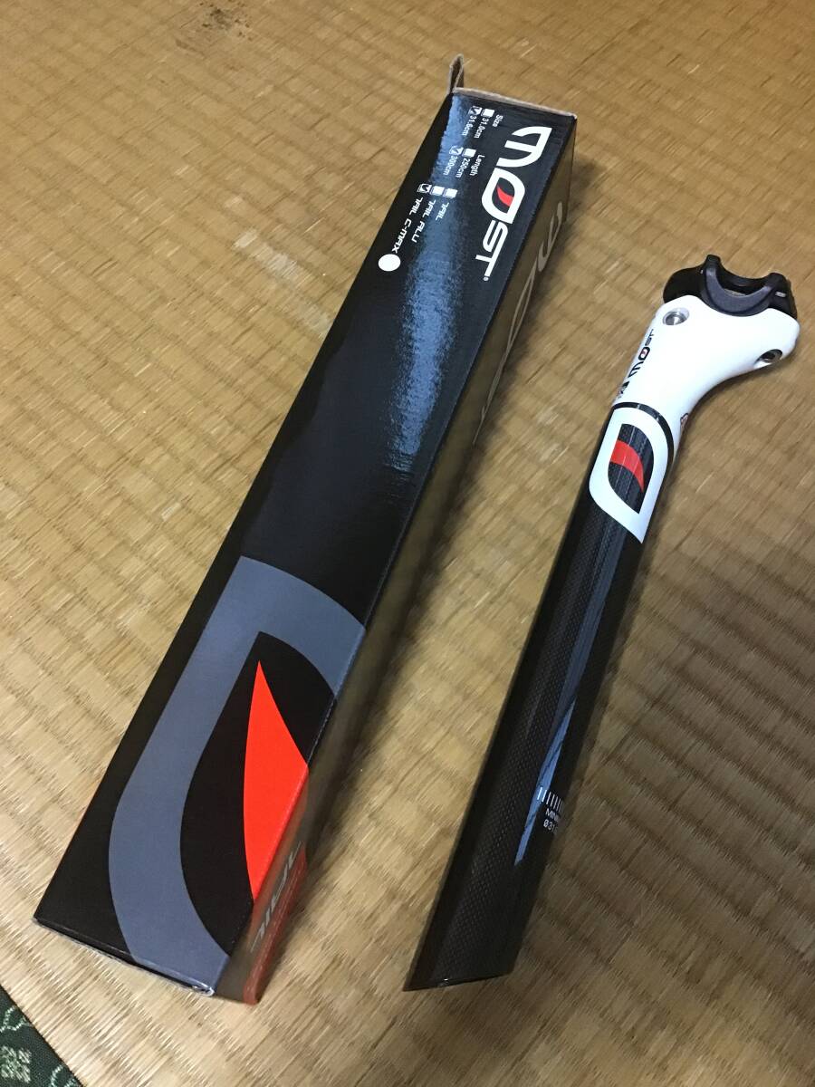 福袋・半額ポスター - クリーニング屋さん専用の通 CARBON 1K PINARELLO ピナレロ MOST モスト 未使用品 【即決】 TAIL 白 WHITE 31.6mm 径 シートポスト カーボン C-MAX 直径31.6mm