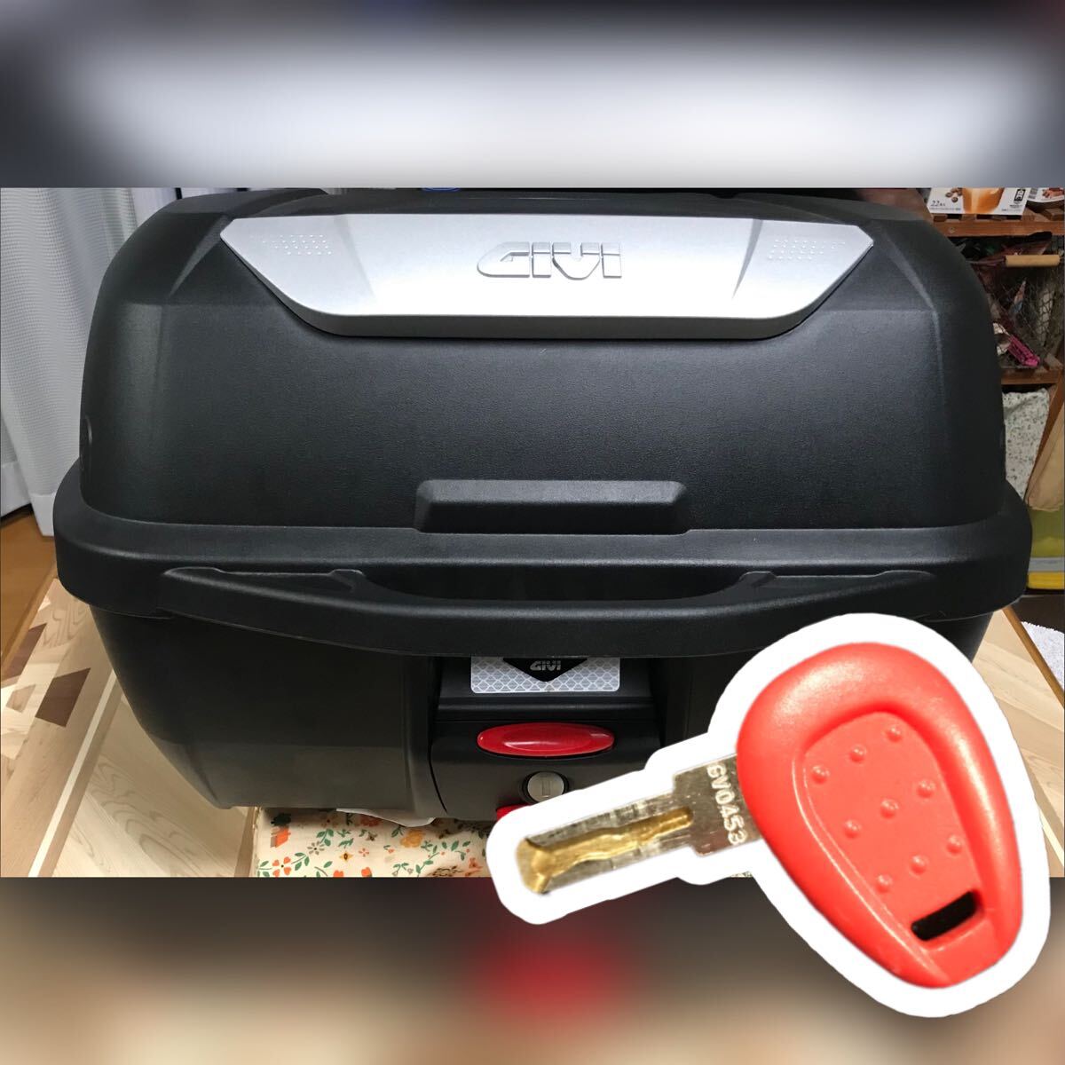 GIVI モノロック内溝用　便利アイテム