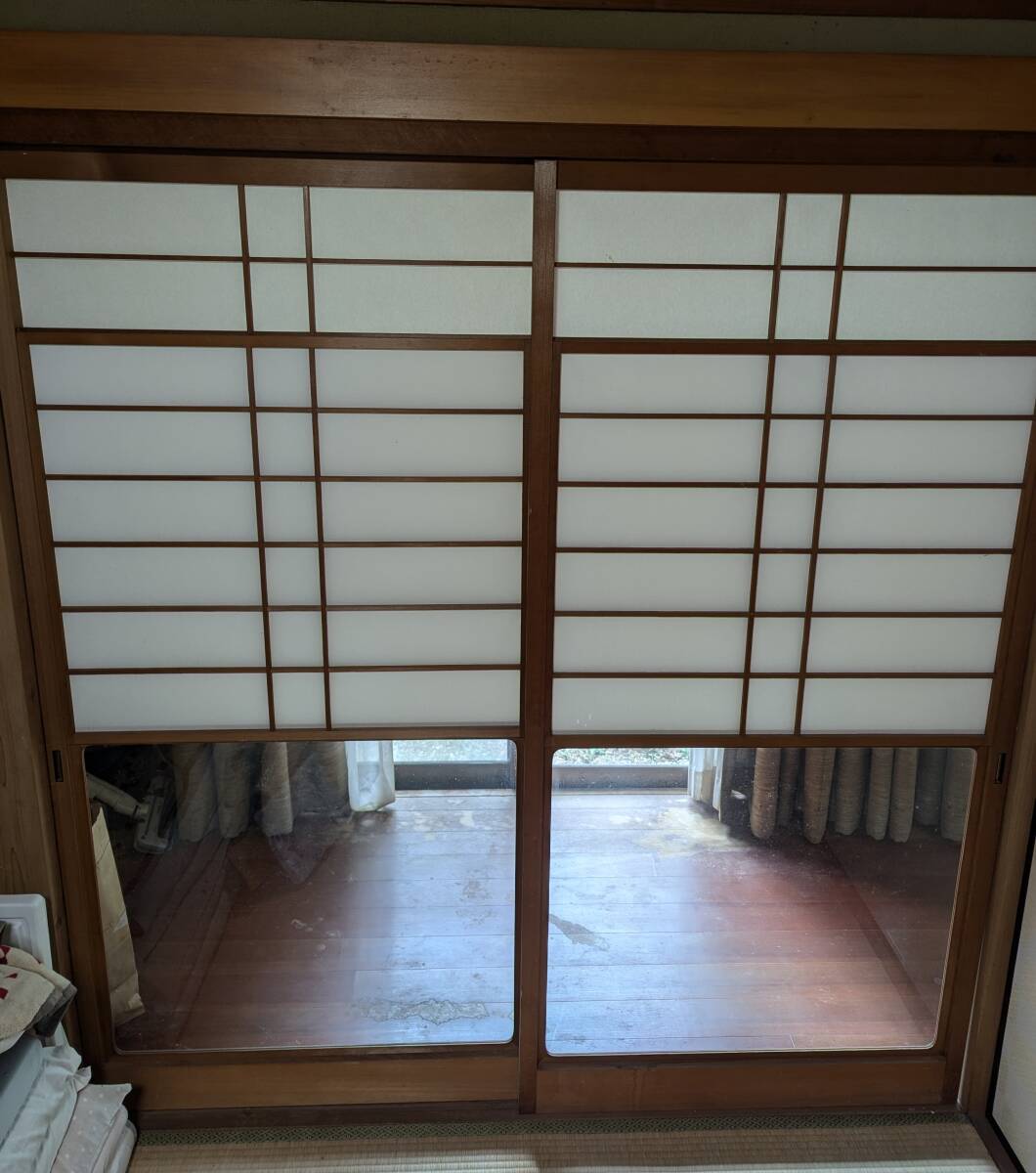 A16 裕福な昭和の純和風邸宅の建具 猫間障子 4枚組 1777x921x35 A16 裕福な昭和の純和風邸宅の建具 猫間障子 4枚組 1777x921x35