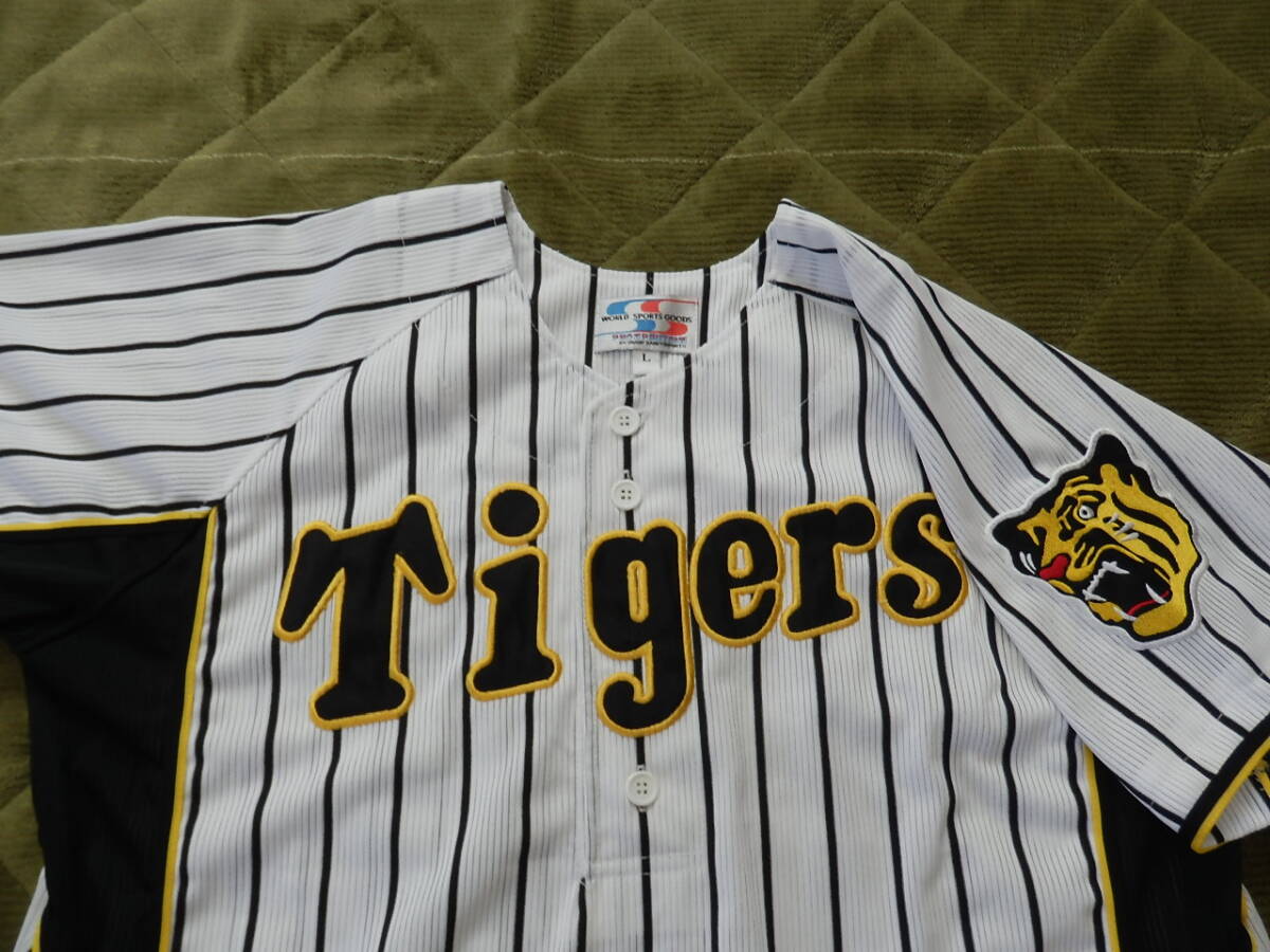 阪神タイガース レプリカユニフォーム 縦じま ホーム サイズL 阪神タイガース レプリカユニフォーム 縦じま ホーム サイズL