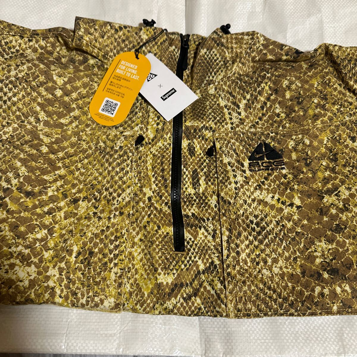 新品】Lサイズ 22FW Supreme Nike ACG Denim Pullover Gold 新品】Lサイズ 22FW Supreme Nike ACG Denim Pullover Gold